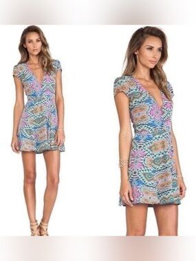 Lovers + Friends Multicolor Printed V-Neck Mini Dress, NWOT, size Small
